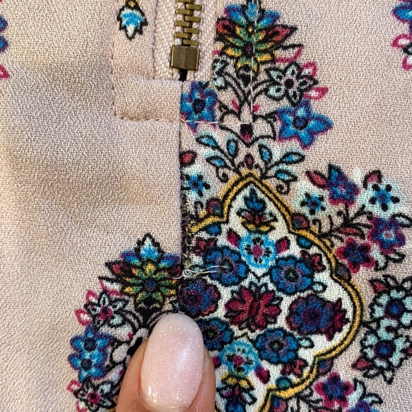 Light pink print blouse - Picture 4 of 4